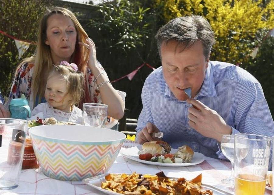  영국 전 총리 데이빗 캐머런 엄청 까였던 식사 장면 | 인스티즈