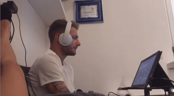 게임하는 남편 유혹하는 아내.gif | 인스티즈