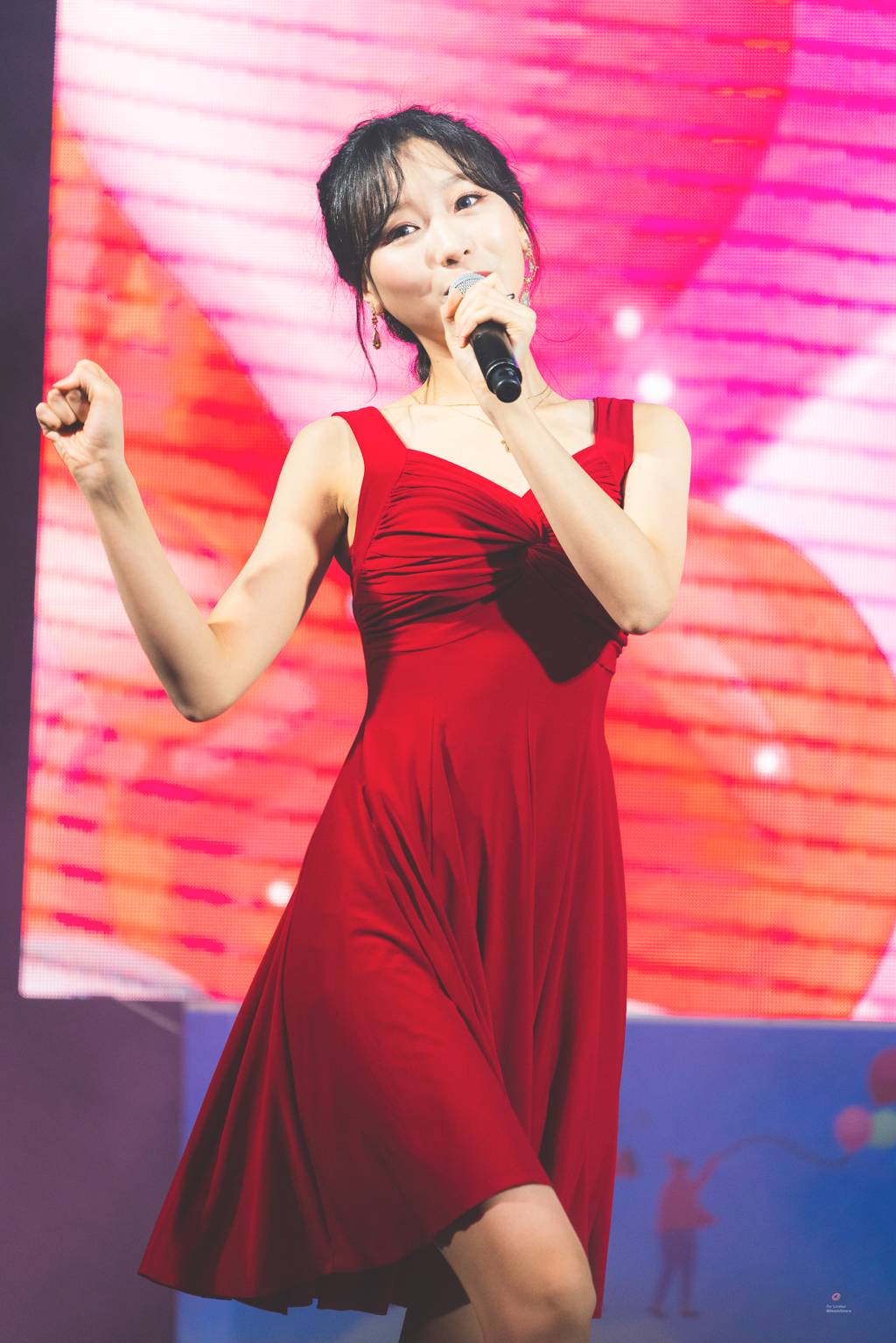 [러블리즈] 독일사는 친구에게 선물을 받아서 수정이 | 인스티즈