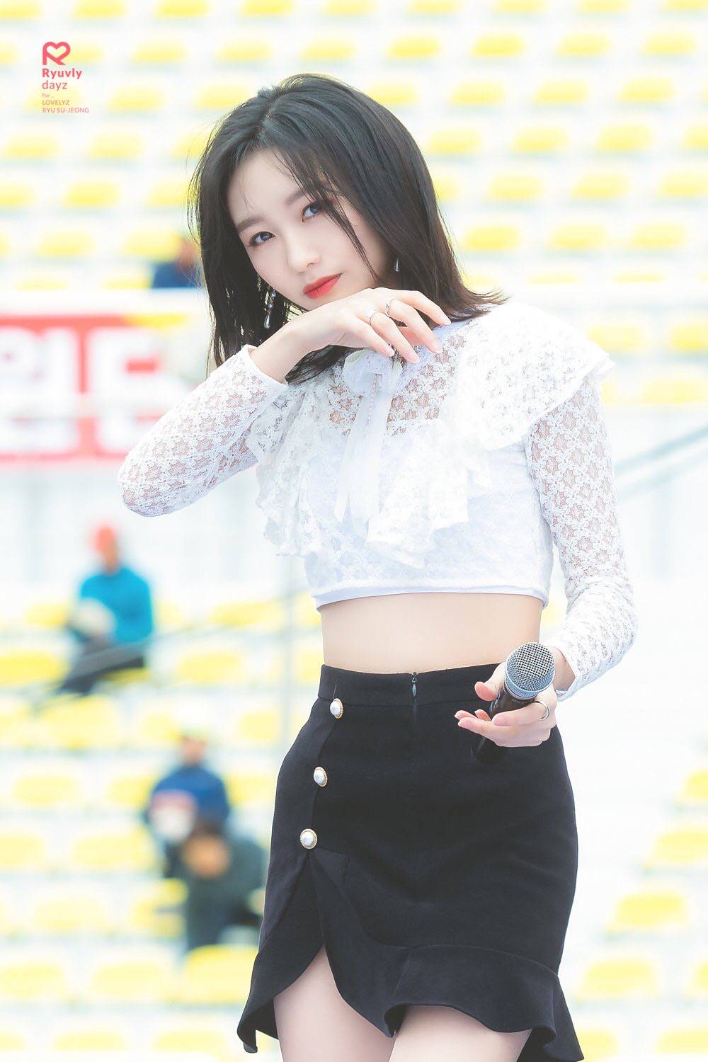 [러블리즈] 독일사는 친구에게 선물을 받아서 수정이 | 인스티즈