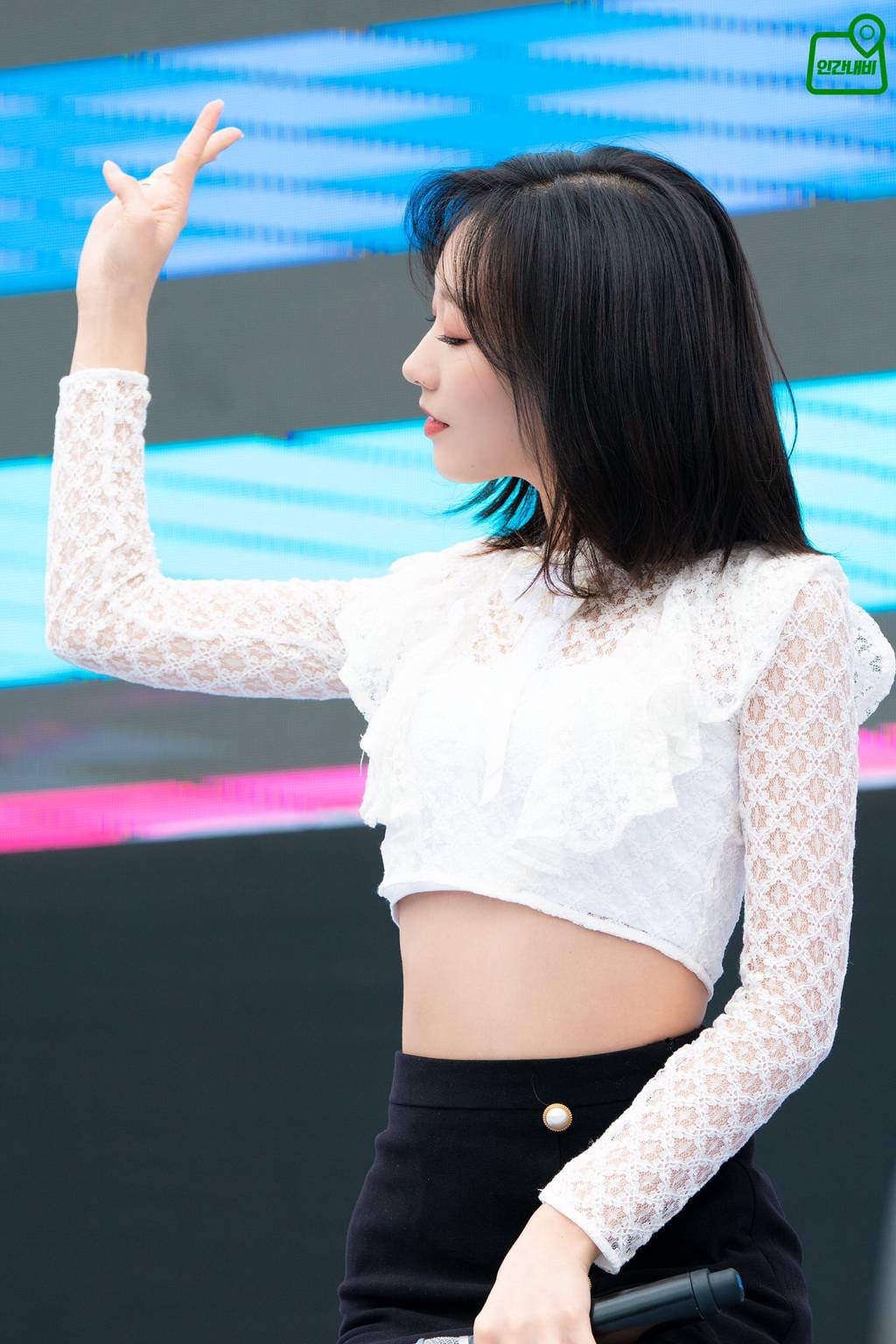 [러블리즈] 독일사는 친구에게 선물을 받아서 수정이 | 인스티즈