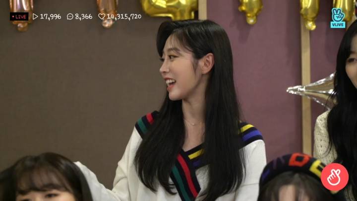 러블리즈 데뷔 4주년으로 V앱이 끝나서 캡쳐짤 | 인스티즈