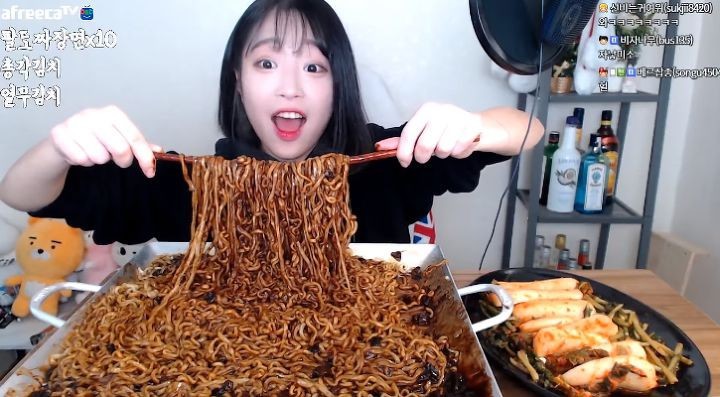 1시간동안 삼겹살 많이 먹기 3:3대결 전재산 걸라면 전자 vs 후자 | 인스티즈