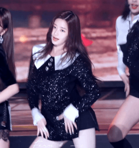 조금씩 여배우 느낌을 보여주는 걸그룹 멤버 | 인스티즈