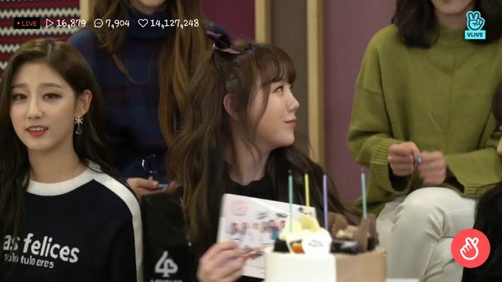 러블리즈 데뷔 4주년으로 V앱이 끝나서 캡쳐짤 | 인스티즈