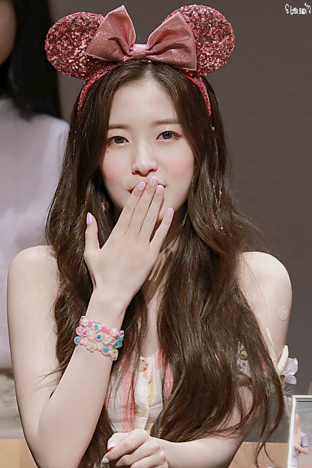 분위기있는 오마이걸 아린이.jpgif | 인스티즈