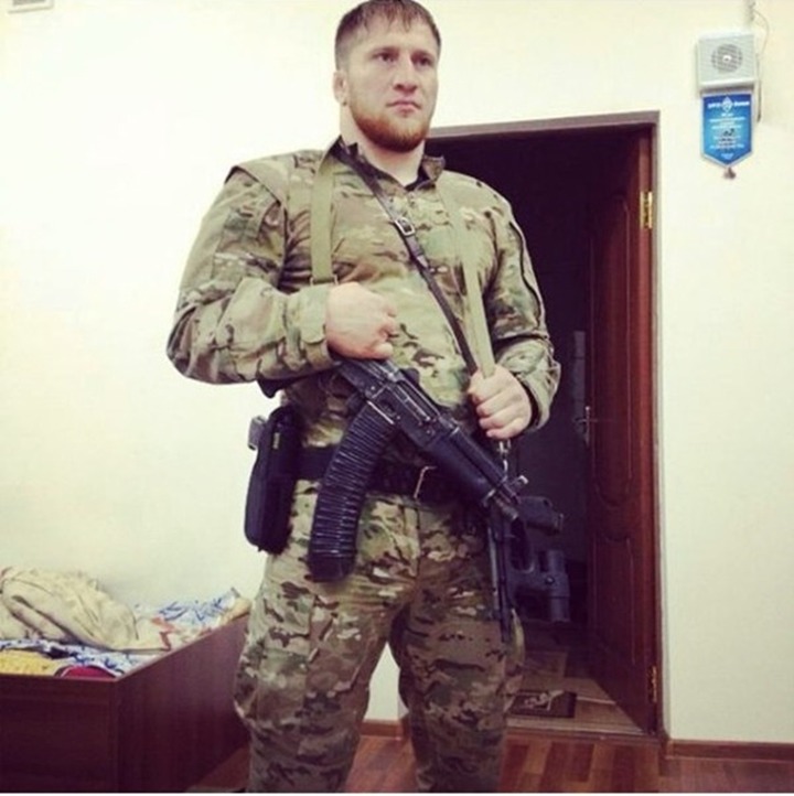 체첸 출신으로 이루어진 러시아 부대.....jpg | 인스티즈