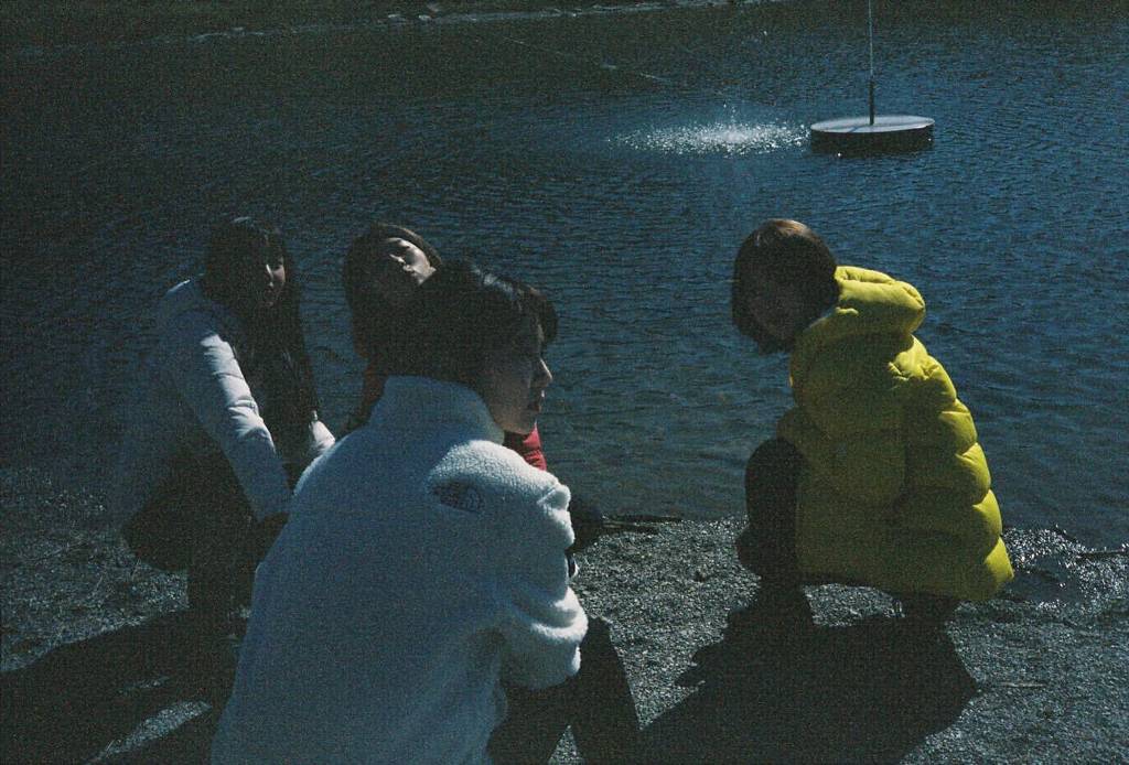 레드벨벳 웬디의 여행갔을 때 패딩 벗는 과정 ㅋㅋㅋ | 인스티즈