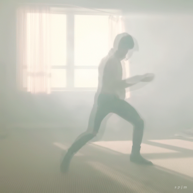 방탄콘서트 처음 공개된 VCR에서 무용과 수석 짬바 나온 지민 독무 춤선.gif | 인스티즈