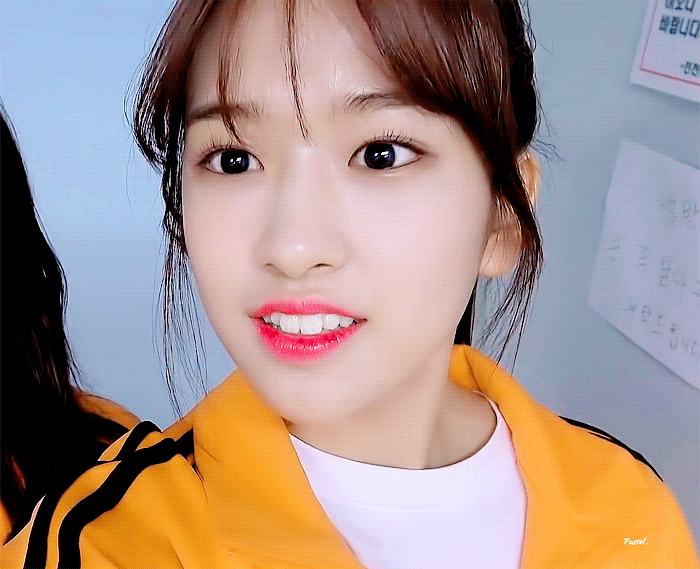 [아이즈원] 안유진의 귀여운 습관.gif | 인스티즈