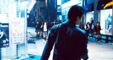 도망가고 있는데....사방이 막혀버렸다.. | 인스티즈