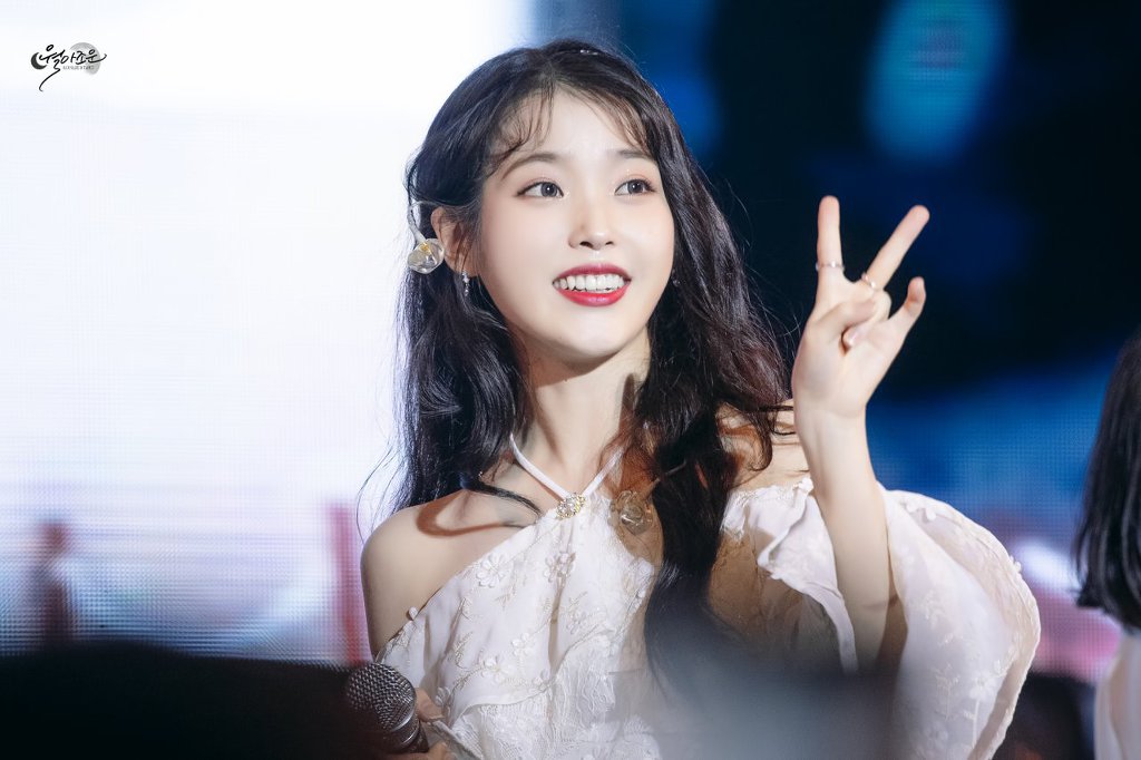 아이유는 어쩜 이리 이쁘지.jpgif | 인스티즈