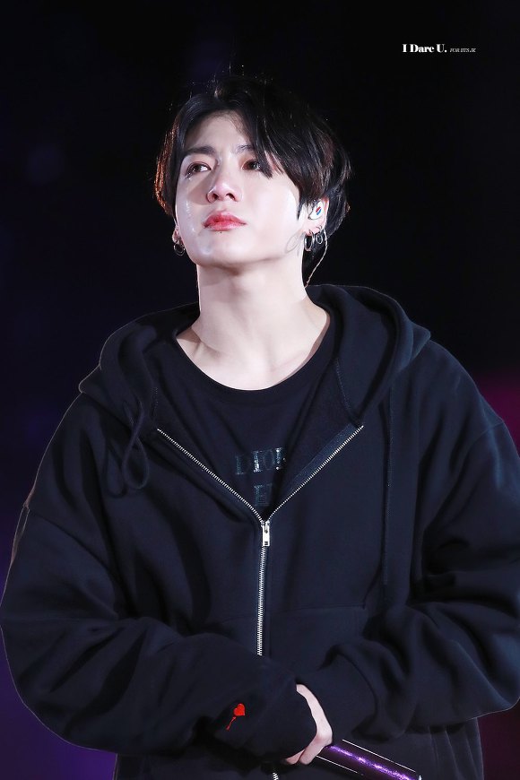 콘서트도중 우는 RM,정국이와 팬들을 조용하게 해줬던 맏형 ㅋㅋㅋ.jpgif | 인스티즈