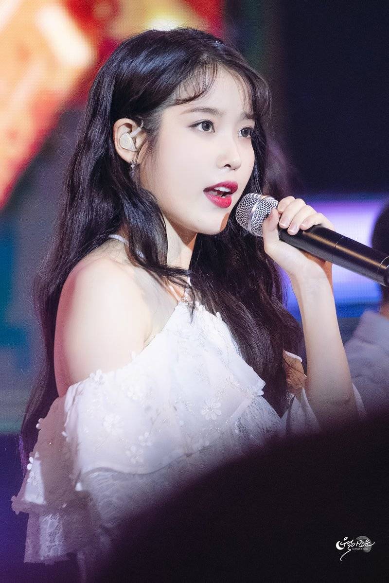 아이유는 어쩜 이리 이쁘지.jpgif | 인스티즈