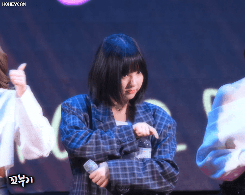 그냥 물 마시는 여자친구 은하.gif | 인스티즈