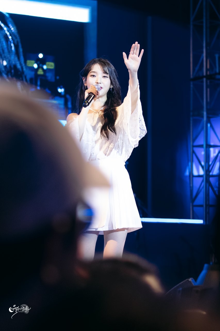 아이유는 어쩜 이리 이쁘지.jpgif | 인스티즈