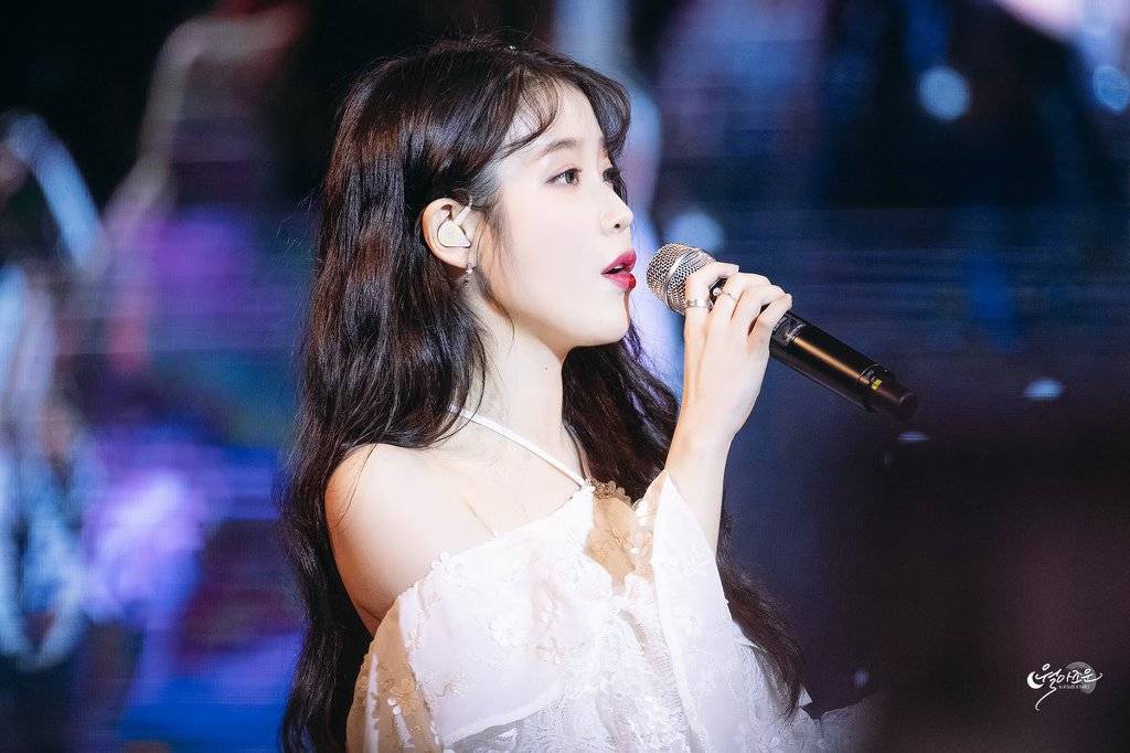 아이유는 어쩜 이리 이쁘지.jpgif | 인스티즈