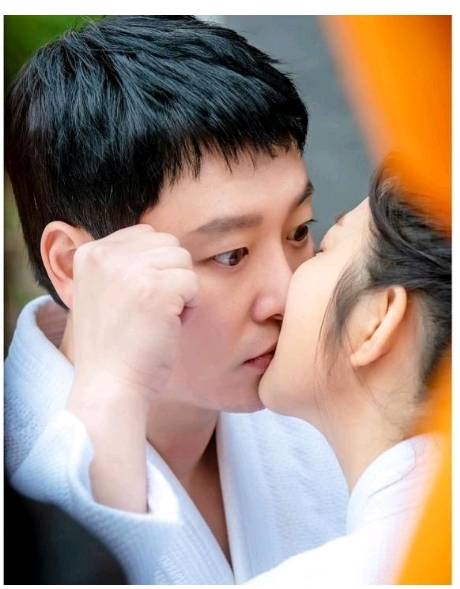 감독님과 몰래 상의후 남주몰래 기습 뽀뽀한 드라마 | 인스티즈