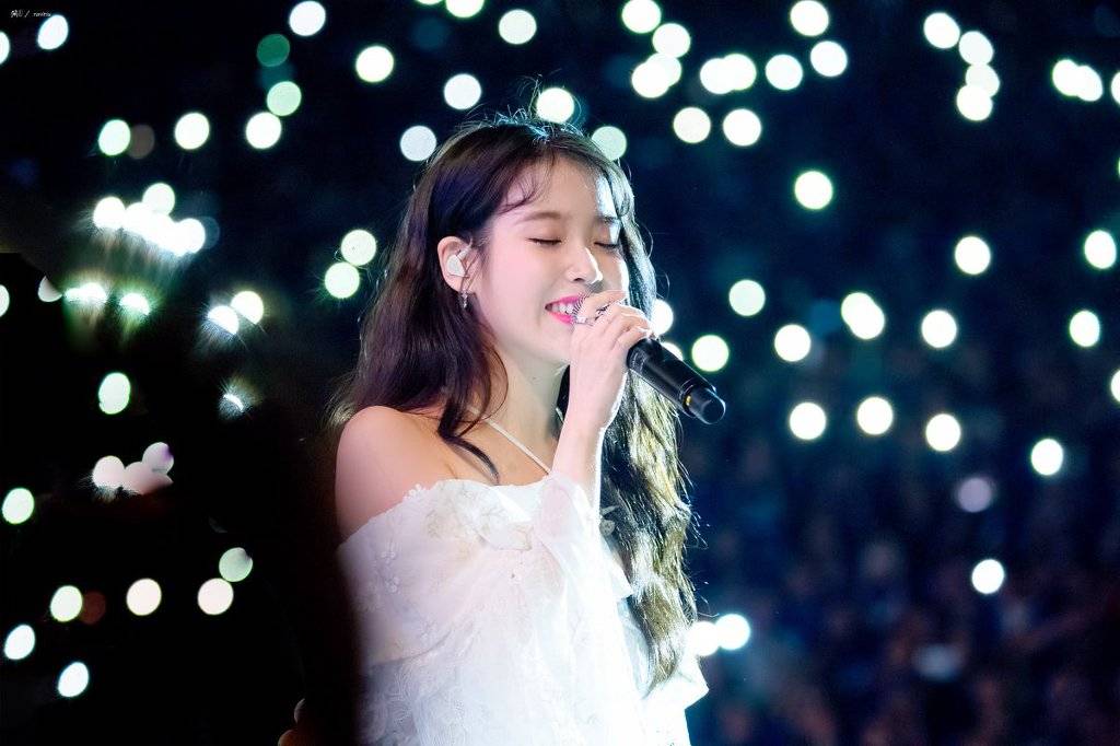 아이유는 어쩜 이리 이쁘지.jpgif | 인스티즈