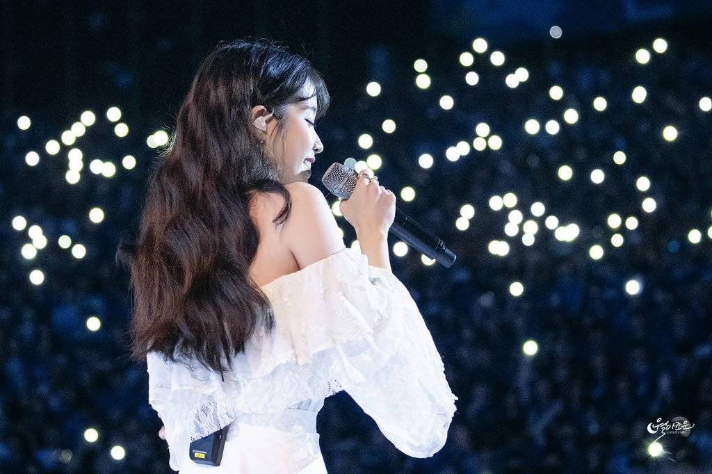 아이유는 어쩜 이리 이쁘지.jpgif | 인스티즈