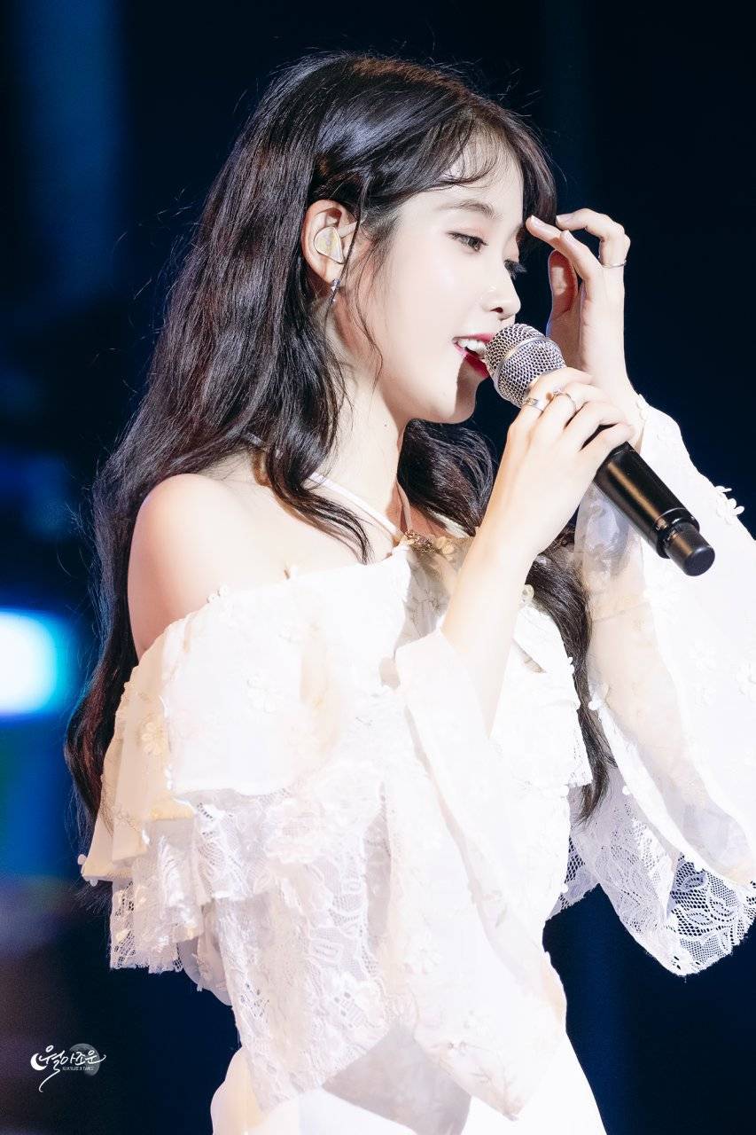 아이유는 어쩜 이리 이쁘지.jpgif | 인스티즈