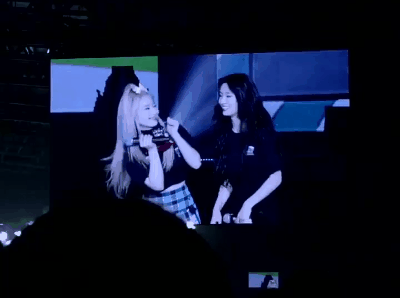 모모 때문에 정색하는 트와이스 다현 | 인스티즈