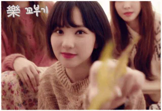 그냥 물 마시는 여자친구 은하.gif | 인스티즈