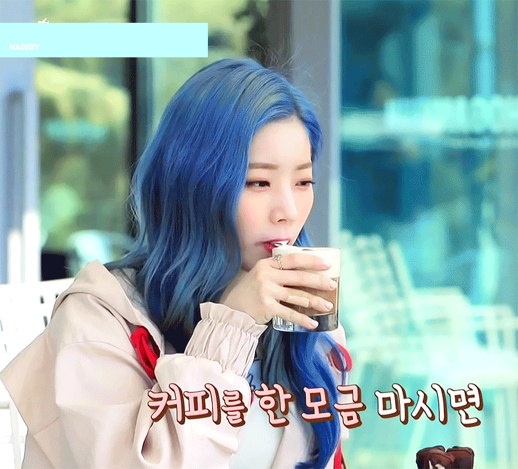 아이유가 시상식에서 보고 예쁘다고 생각한 후배 | 인스티즈