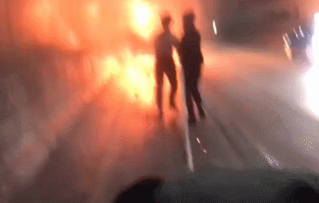 터널 속 화재에 양복 입고 뛰어든 우리나라 소방관들(영상) | 인스티즈