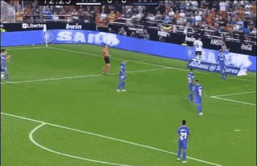 이강인 이뻐해주는 발렌시아 현지 팬들.gif | 인스티즈