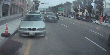 어메이징한.....무단횡단 레전드.gif | 인스티즈