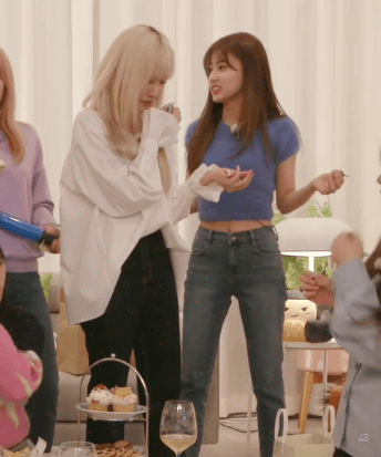 [아이즈원] 고수를 먹었을때 흔한 반응.gif | 인스티즈