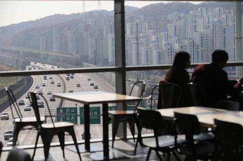 한국에서 제일 특이한 고속도로 휴게소 | 인스티즈