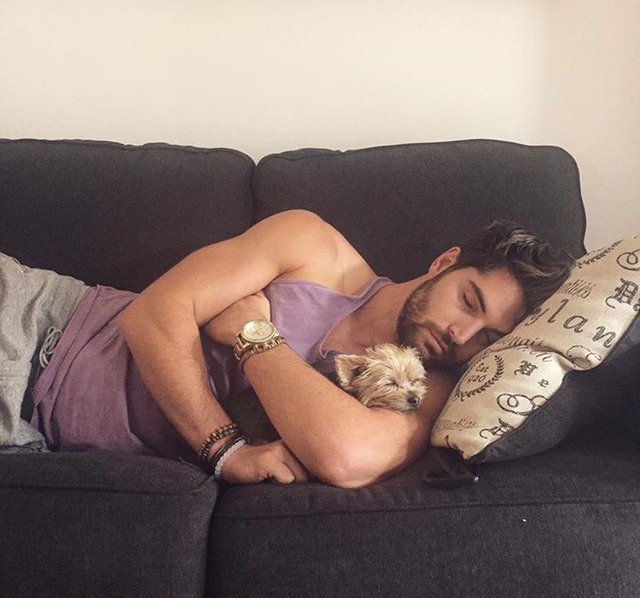 어느 모델이 키우고 있는 강아지....jpg | 인스티즈