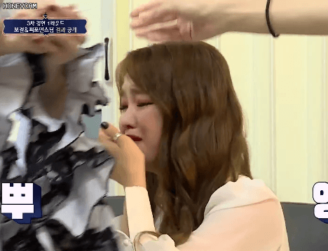 우는 언니들 보고 빵터진 아린이.gif | 인스티즈