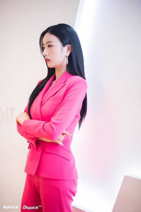 에이핑크 윤보미 vs 뽀미 상반된 이미지.jpgif | 인스티즈