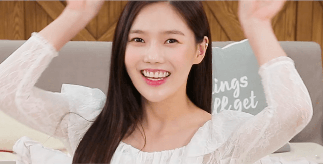 애교부리는 오마이걸 | 인스티즈