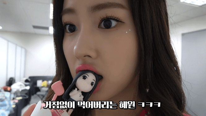 아이즈원) 자기 머리통 씹어 먹는 강혜원 | 인스티즈