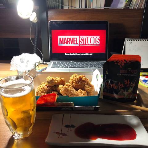 친구가 치킨 먹는다고 보내줬는데 사진이 좆같음 | 인스티즈