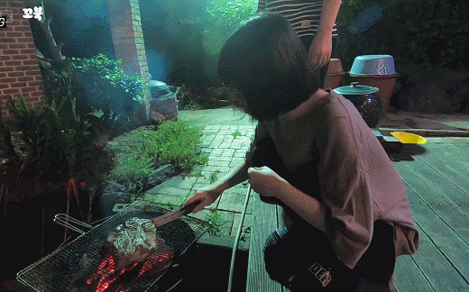 추석날 시골집에 놀러간 여자친구 은하.gif | 인스티즈