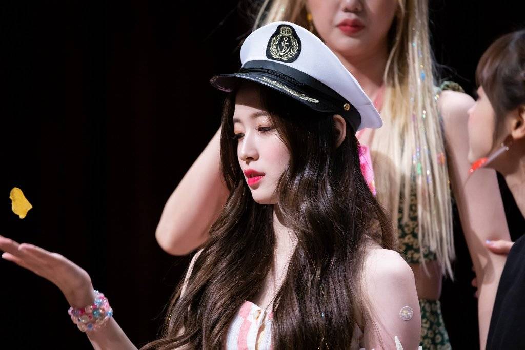 연도별로 보는 오마이걸 아린이의 성장과정.jpgif | 인스티즈