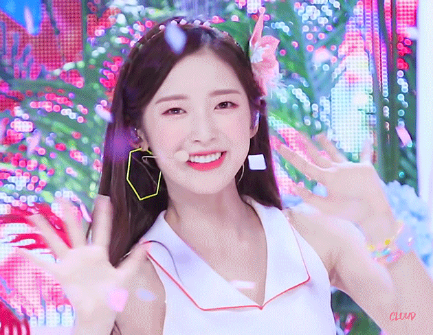 연도별로 보는 오마이걸 아린이의 성장과정.jpgif | 인스티즈