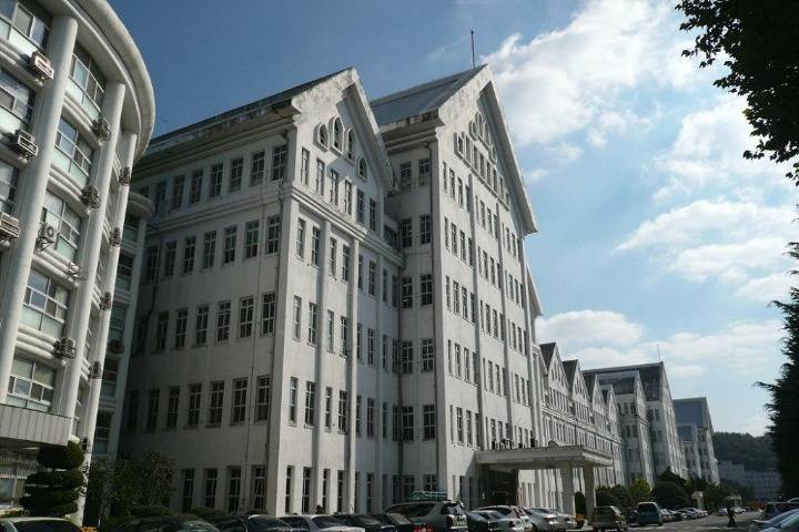 아시아 대학 건물 중 가장 긴 건물.JPG | 인스티즈