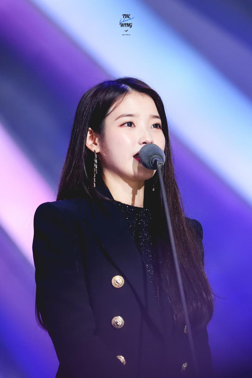 긴머리가 잘어울리는 아이유.jpgif | 인스티즈