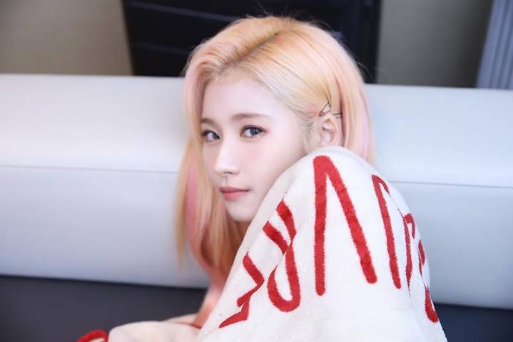 정연이가 직접 찍은 트와이스 멤버들 대기실 사진들 | 인스티즈