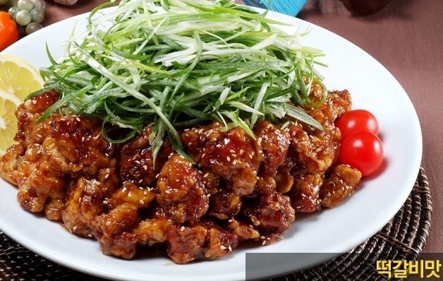 평생 언제어디서든 하루 치킨1마리공짜 vs 500만원 일시불지급 | 인스티즈