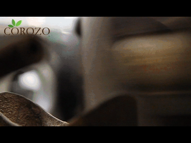 단추에 로고 새기는 공정.gif | 인스티즈