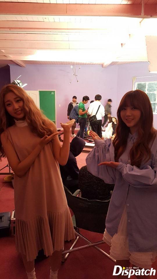 [스타캐스트] "휴대폰을 털어라"...러블리즈, 운명의 컴백셀카 | 인스티즈