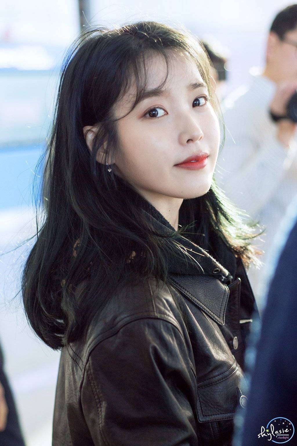 출국하는 아이유 미모.jpg | 인스티즈