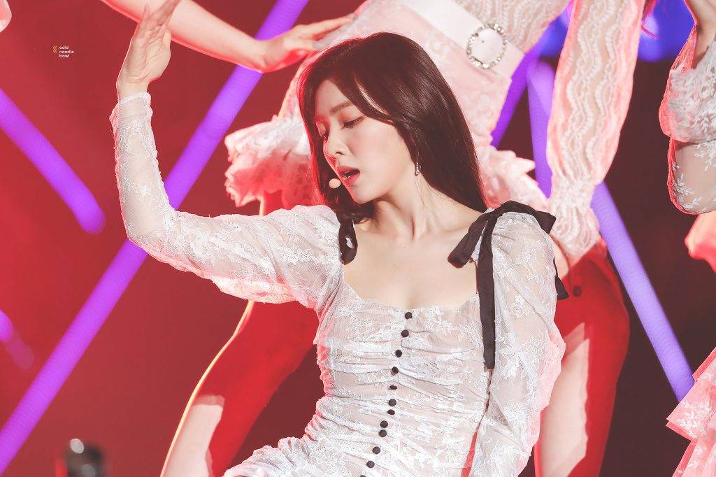 미친미모를 보여준 AAA 시상식 레드벨벳 아이린.jpgif | 인스티즈